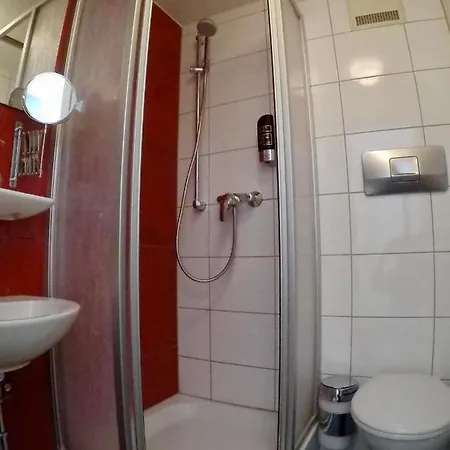Steeps Ihr Brauhaus Und Otel Köln