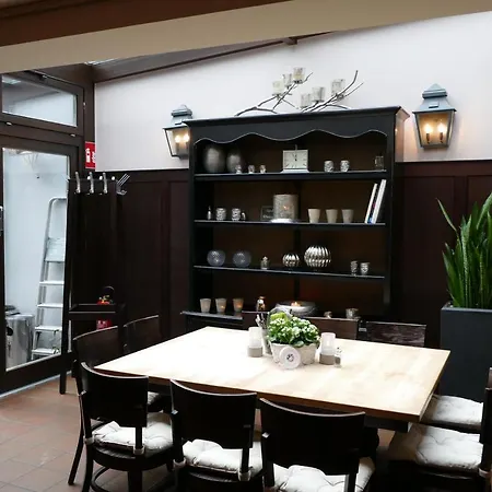 Steeps Ihr Brauhaus Und מלון 3*