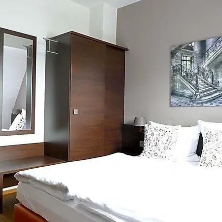 Hotel Steeps Ihr Brauhaus Und Colonia
